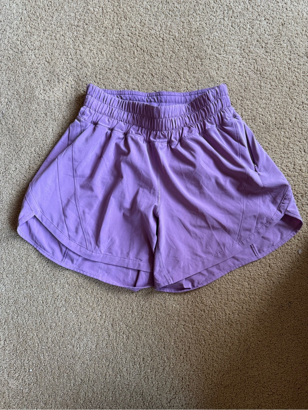 Lululemon Tracker Short V 4” Purple Mid Rise Lined Running Shorts Women’s 4